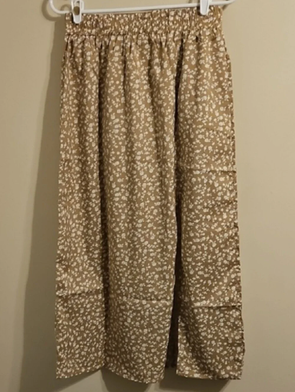 Tan and White Floral High Slit Maxi Skirt. NIP